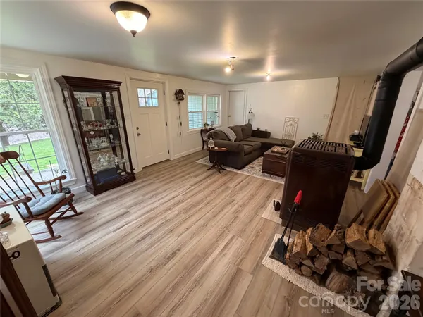 $254,900 | 658 Upper Hanging Rock Road, Spruce Pine, NC 28777