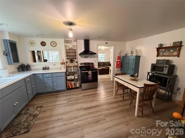 $254,900 | 658 Upper Hanging Rock Road, Spruce Pine, NC 28777