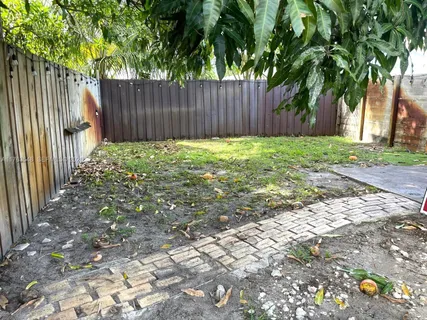 $500,000 | 1541 Southwest 52nd Avenue, Plantation, FL 33317
