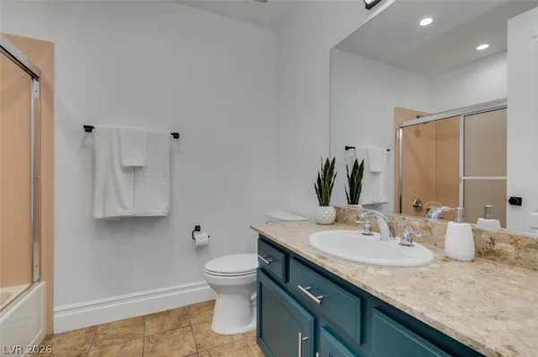 $2,050 | 50 East Serene Avenue, Unit 323, Las Vegas, NV 89123