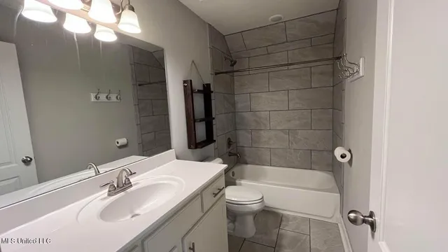 $329,900 | 3556 May Brk Cove, Southaven, MS 38672