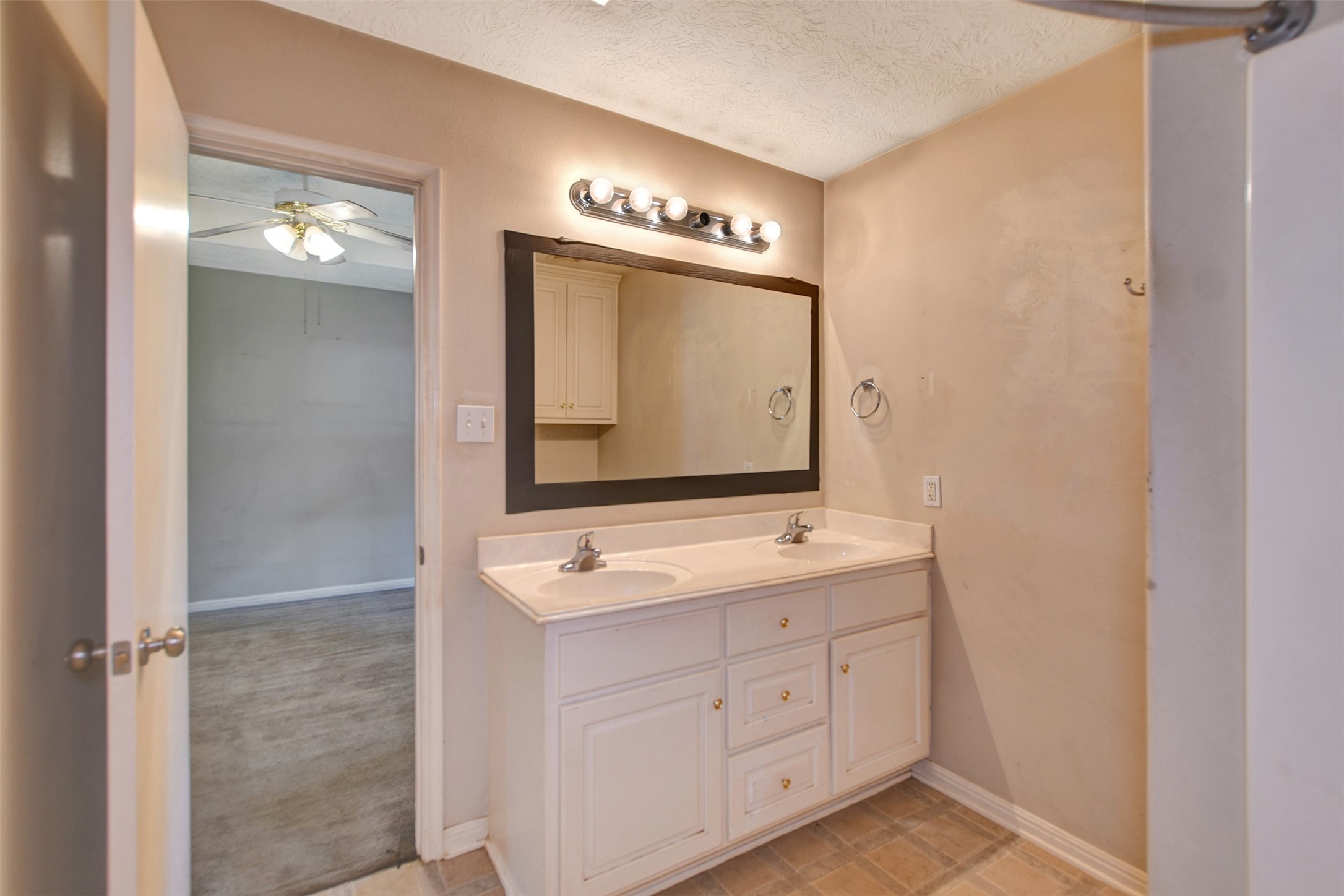 16400 Many Trees Lane Conroe, TX 77302 - Photo 27 of 36