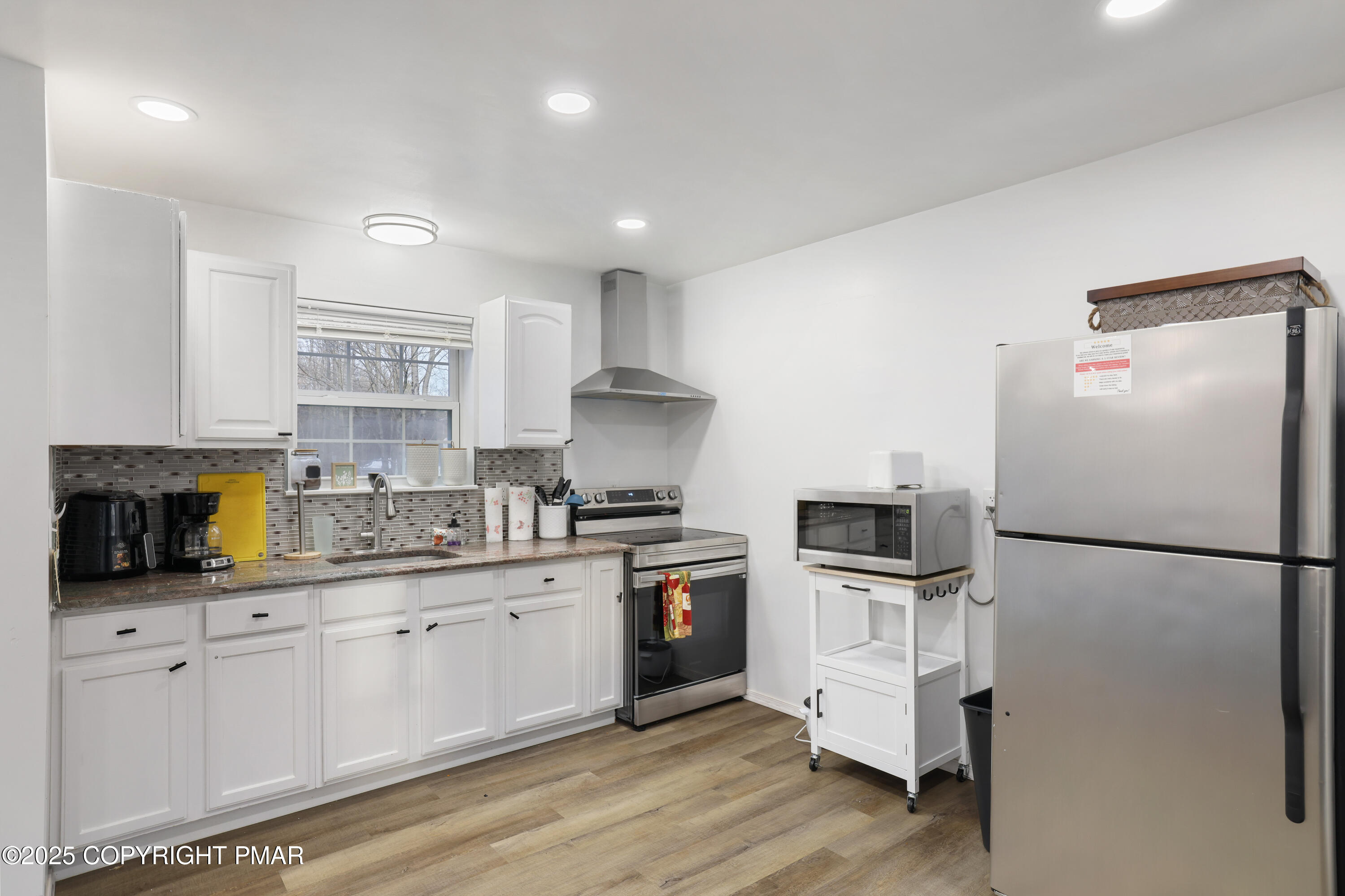 145 Nosirrah Road Albrightsville, PA 18210 - Photo 11 of 41 Kitchen