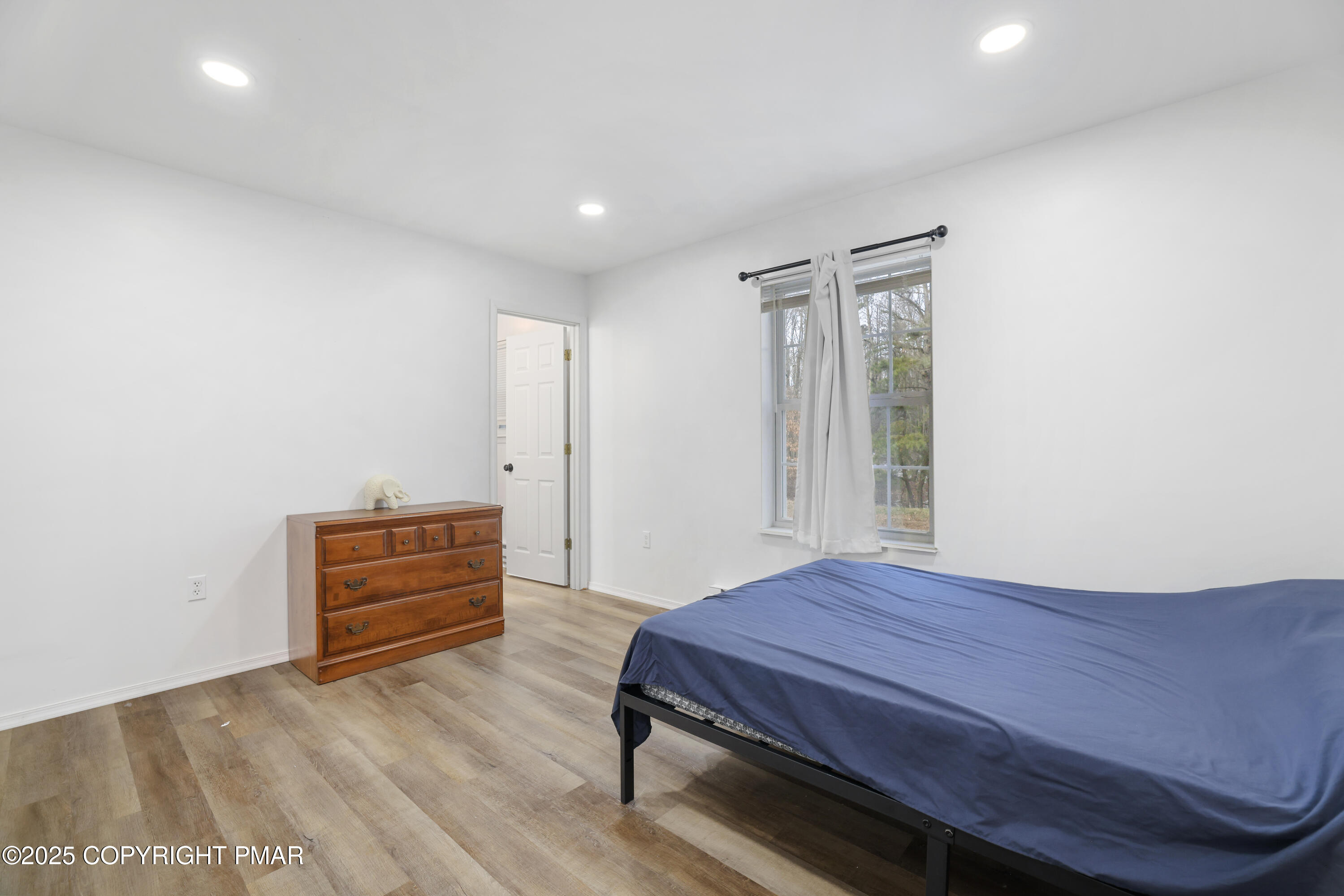 145 Nosirrah Road Albrightsville, PA 18210 - Photo 18 of 41 Main Bedroom
