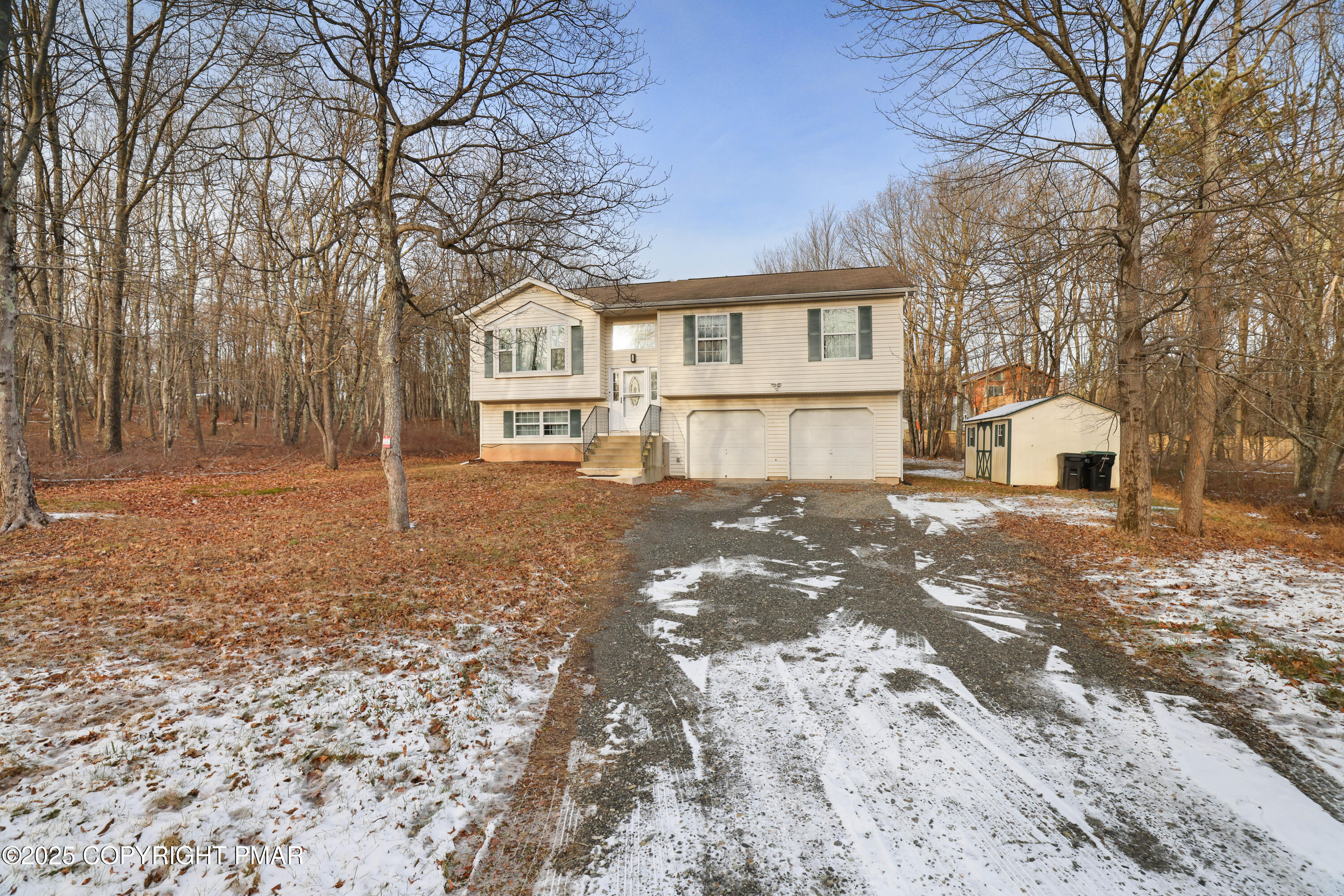 145 Nosirrah Road Albrightsville, PA 18210 - Photo 4 of 41 Driveway