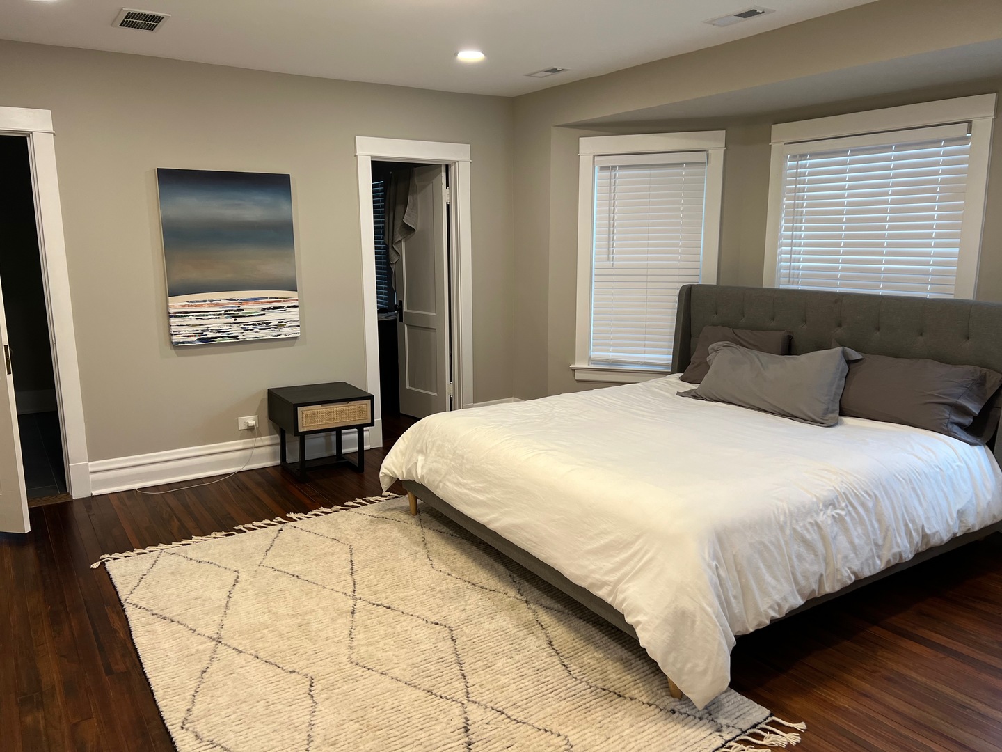 1100 Ridge Road Wilmette, IL 60091 - Photo 10 of 20 a bedroom with a bed and a dresser