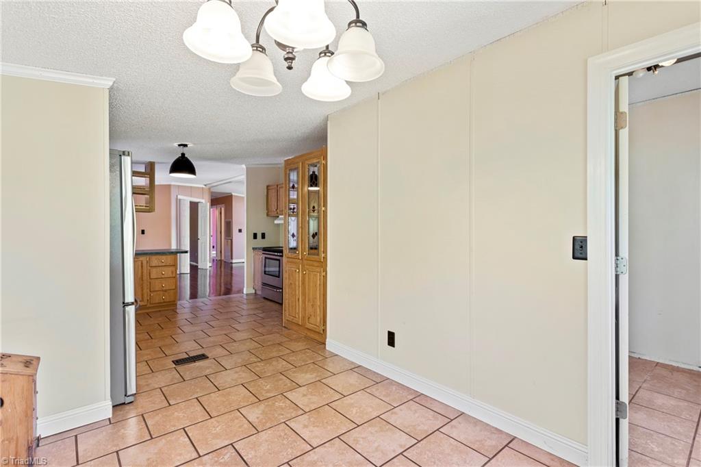 211 Yount Road Eden, NC 27288 - Photo 15 of 33 Gallery Image 15