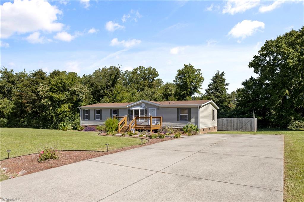 211 Yount Road Eden, NC 27288 - Photo 3 of 33 Gallery Image 3