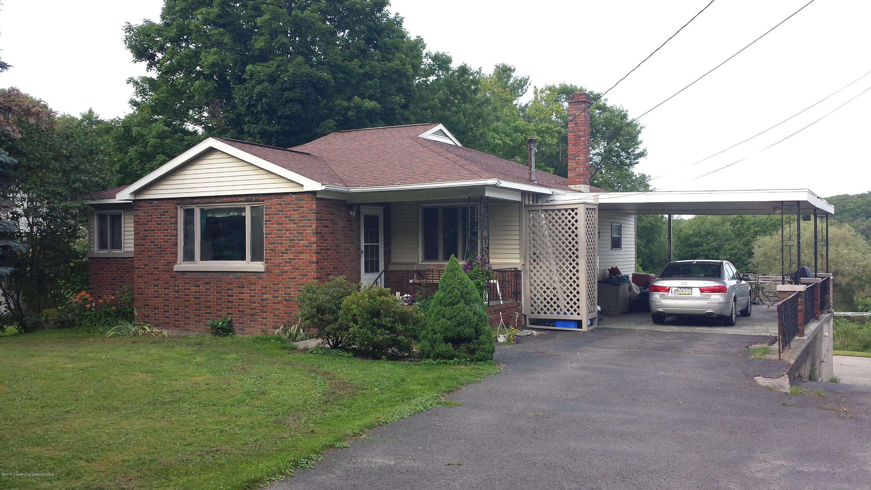 214 State Rte 435 Moscow, PA 18444 - Photo 1 of 40 Gallery Image 1