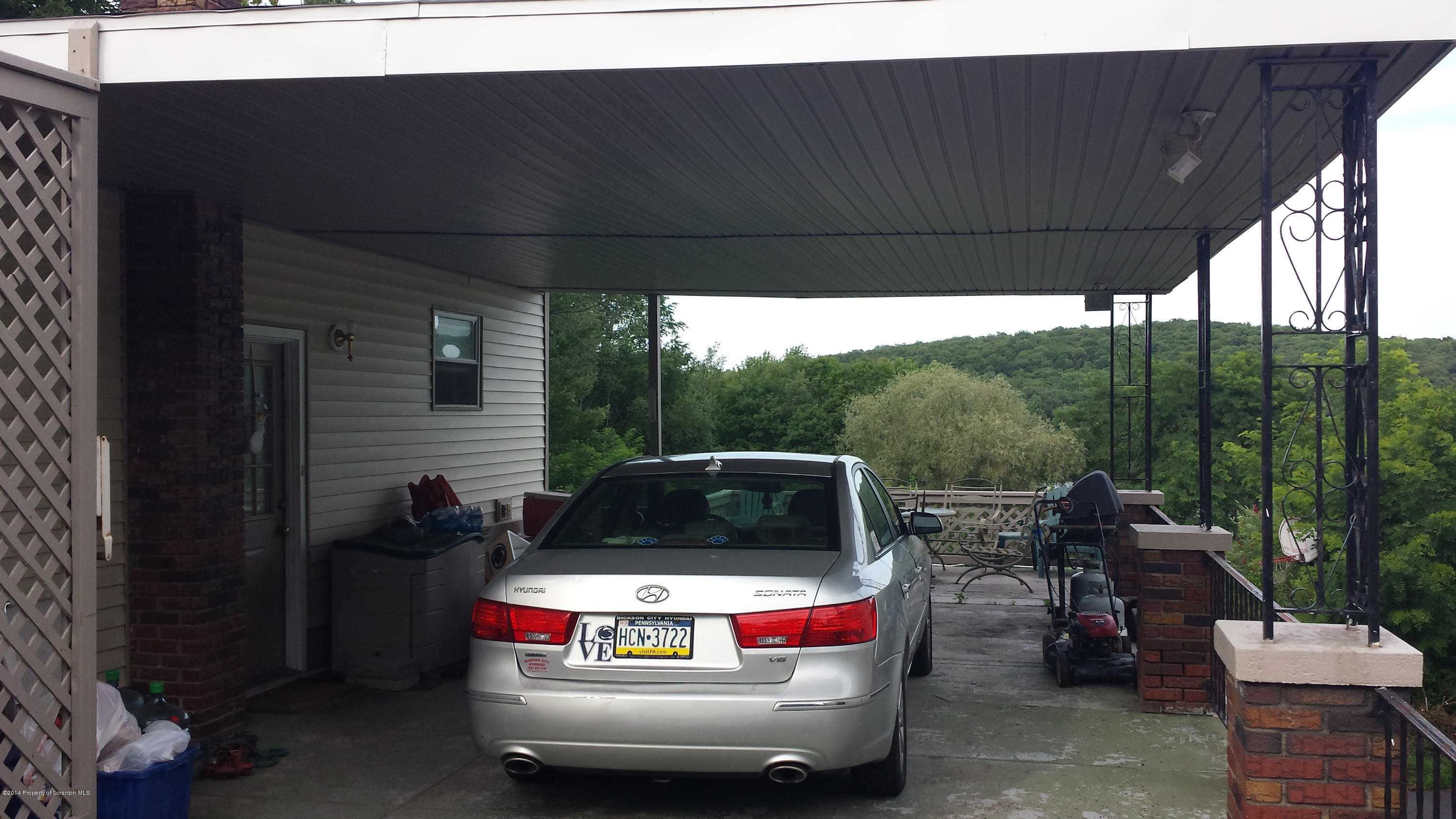 214 State Rte 435 Moscow, PA 18444 - Photo 5 of 40 Gallery Image 5