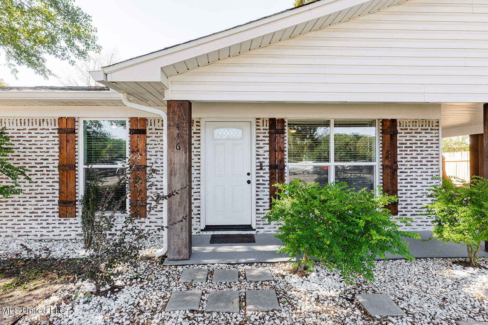 446 Hanley Road Ocean Springs, MS 39564 - Photo 1 of 42 A04A0629-HDR