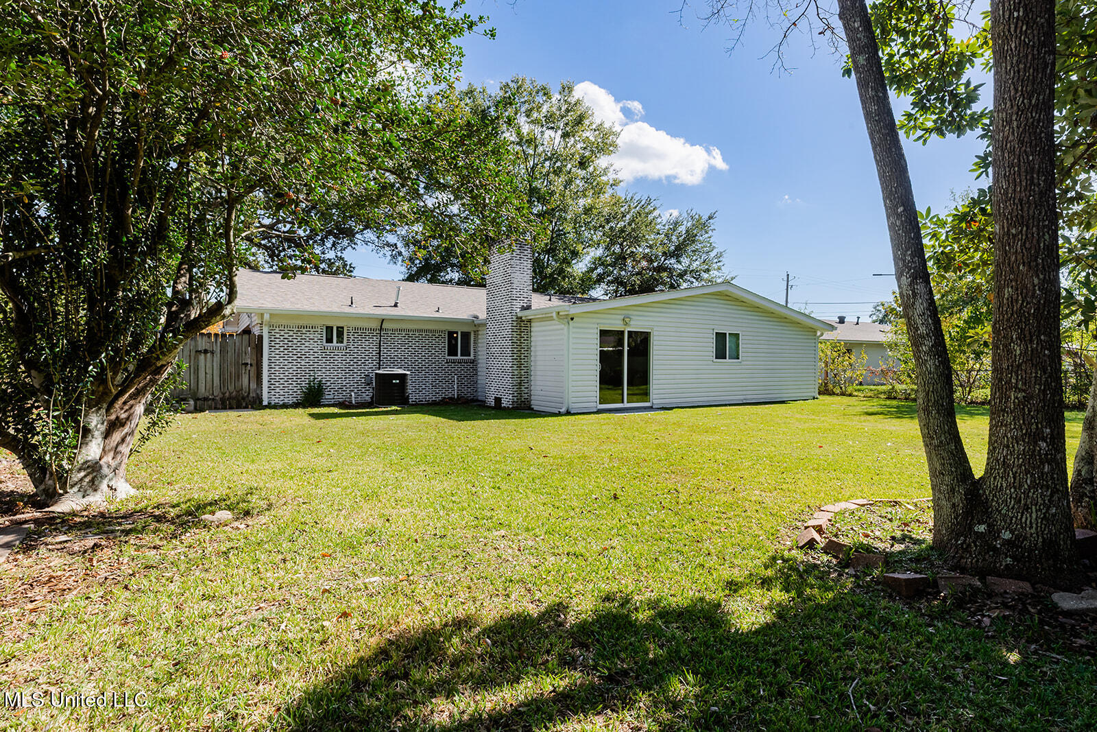 446 Hanley Road Ocean Springs, MS 39564 - Photo 9 of 42 A04A0613-HDR
