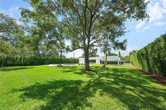 $4,295,000 | 9450 Southwest 98th Street, Miami, FL 33176