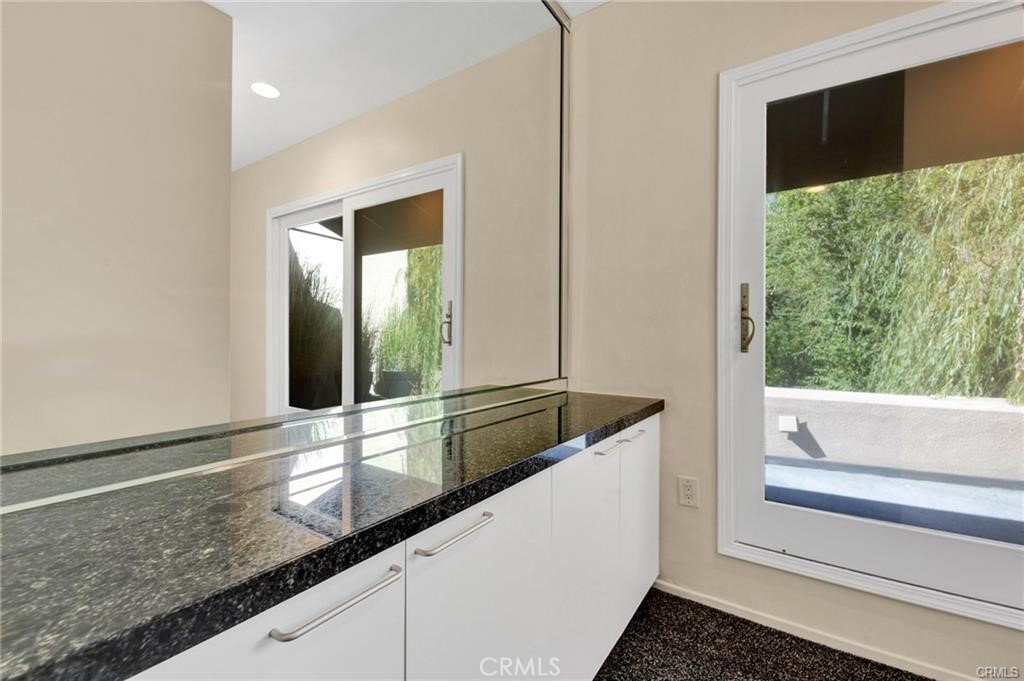 5084 Campo Road Los Angeles, CA 91364 - Photo 14 of 29