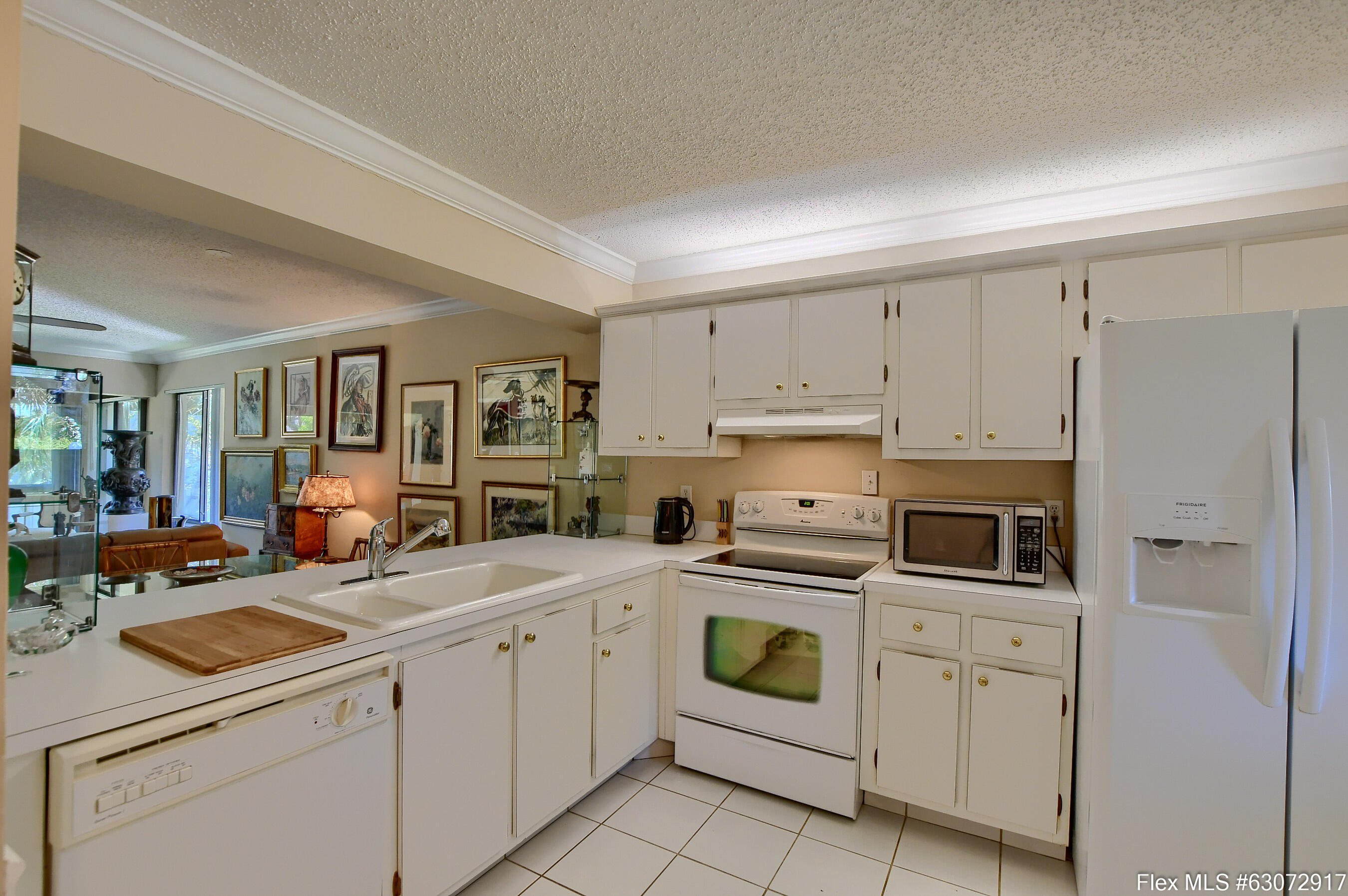 159 Northwest 70th Street, Unit 406 Boca Raton, FL 33487 - Photo 13 of 40 Kitchen