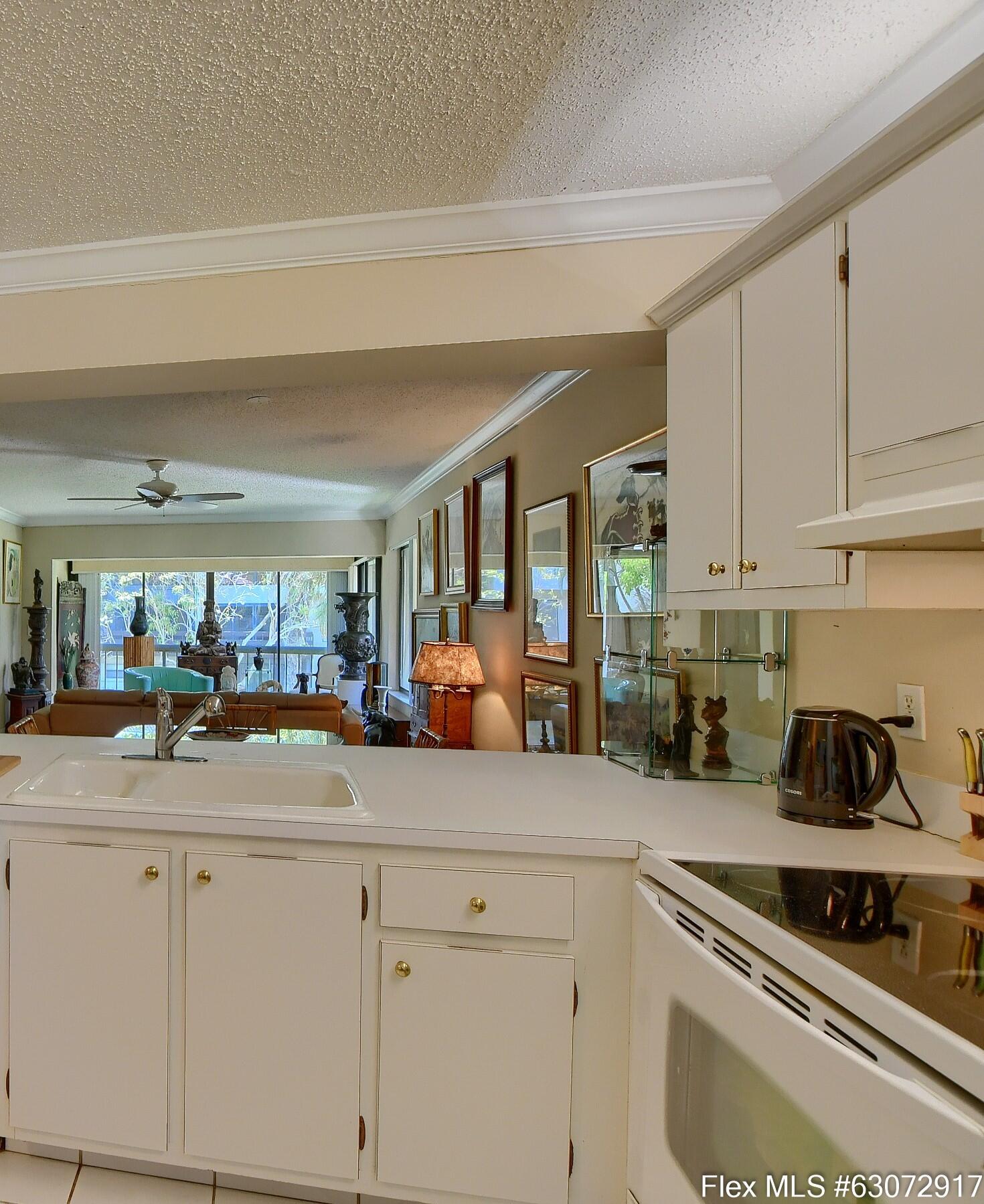 159 Northwest 70th Street, Unit 406 Boca Raton, FL 33487 - Photo 14 of 40 Kitchen