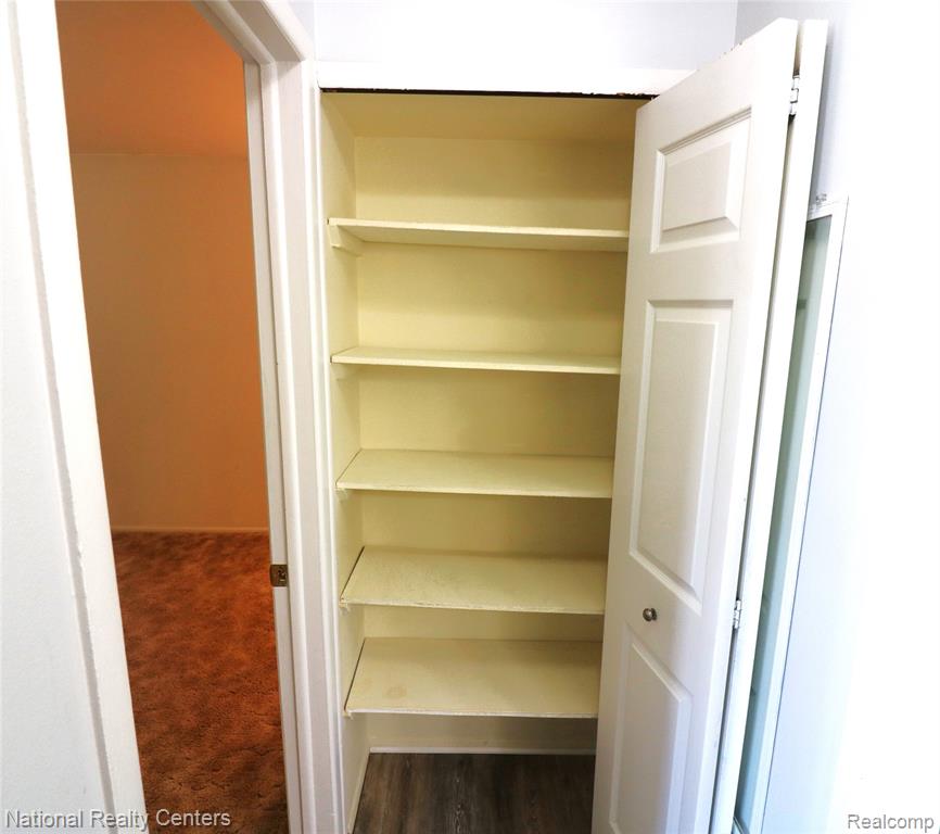 29201 Hayes Road, Unit G1 Warren, MI 48088 - Photo 18 of 37