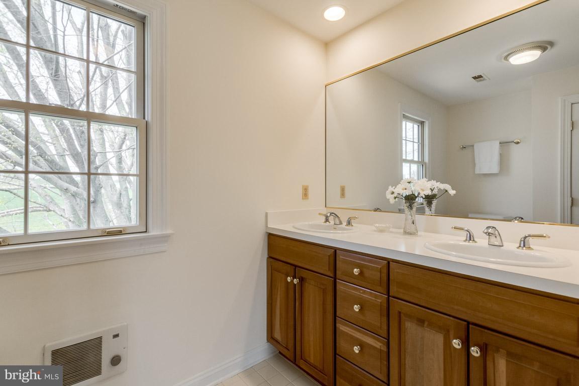 2633 Stockton Road Phoenix, MD 21131 - Photo 24 of 29 Bath