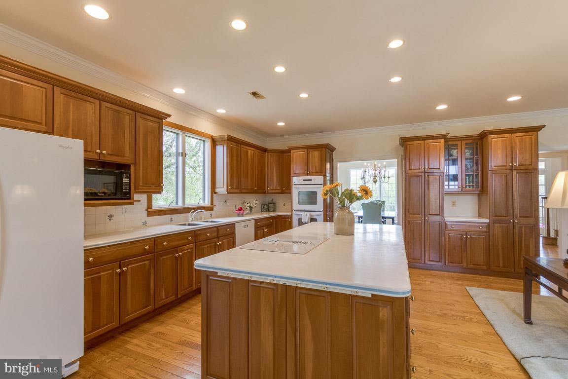 2633 Stockton Road Phoenix, MD 21131 - Photo 7 of 29 Kitchen