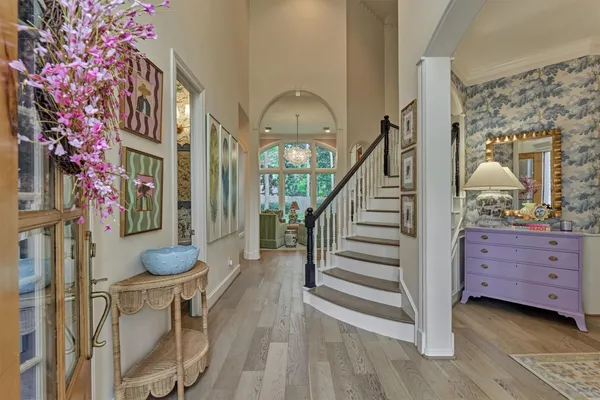 $999,990 | 170 North Taylor Point Drive, The Woodlands, TX 77382