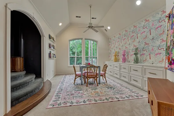 $999,990 | 170 North Taylor Point Drive, The Woodlands, TX 77382