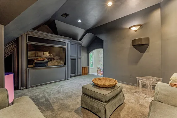 $999,990 | 170 North Taylor Point Drive, The Woodlands, TX 77382