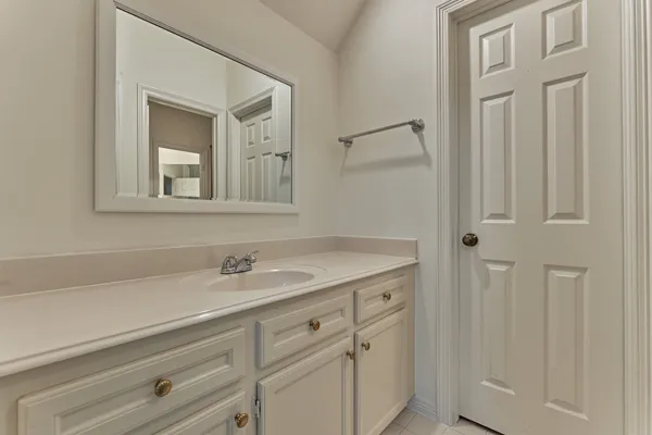 $999,990 | 170 North Taylor Point Drive, The Woodlands, TX 77382