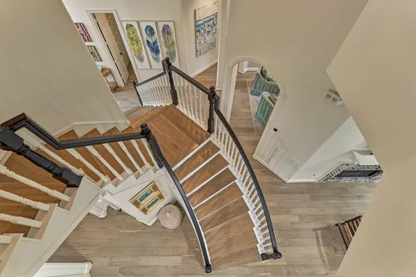 $999,990 | 170 North Taylor Point Drive, The Woodlands, TX 77382