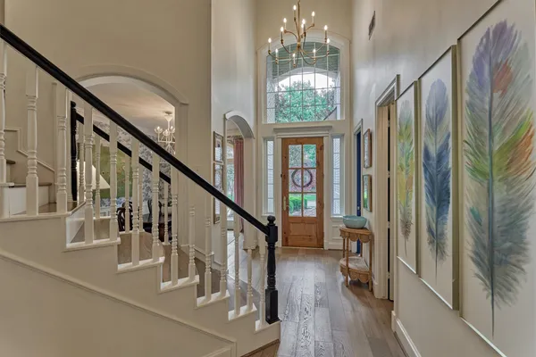 $999,990 | 170 North Taylor Point Drive, The Woodlands, TX 77382