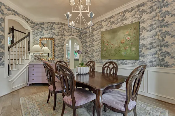 $999,990 | 170 North Taylor Point Drive, The Woodlands, TX 77382