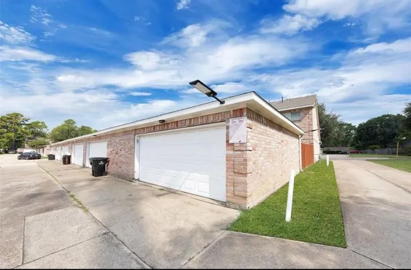 $264,000 | 10813 Norchester Village Drive, Houston, TX 77070