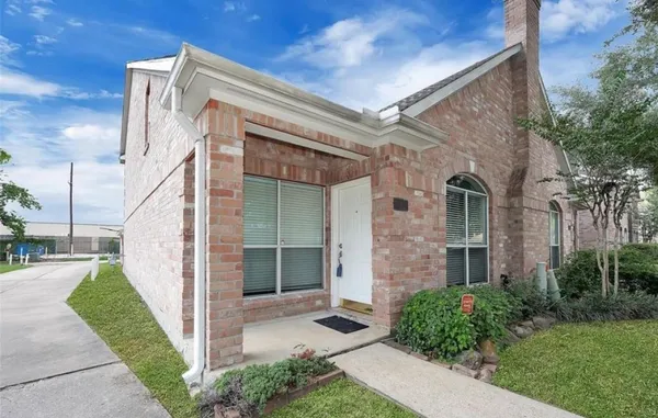 $264,000 | 10813 Norchester Village Drive, Houston, TX 77070