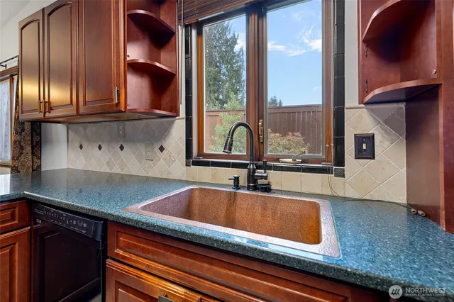 $700,000 | 5032 122nd Street Southeast, Everett, WA 98208