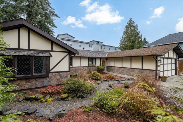 $700,000 | 5032 122nd Street Southeast, Everett, WA 98208