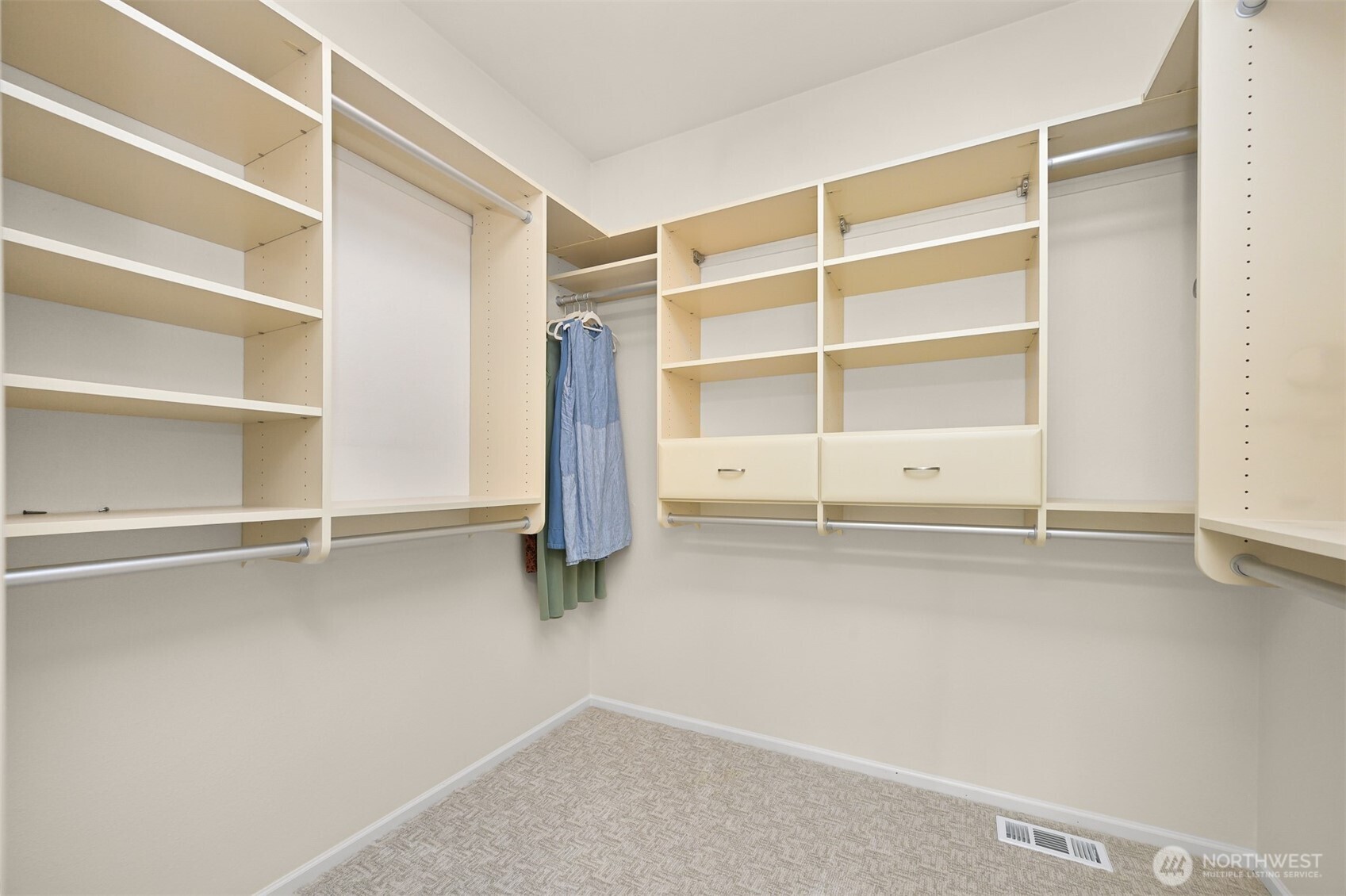 500 Fieldstone Loop, Unit 14 Lynden, WA 98264 - Photo 18 of 25 a view of an empty room with a window
