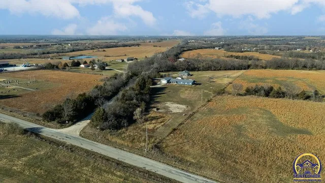 $384,900 | 11850 R5 Lane, Hoyt, KS 66440
