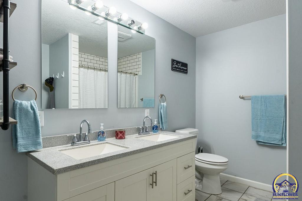 11850 R5 Lane Hoyt, KS 66440 - Photo 25 of 30