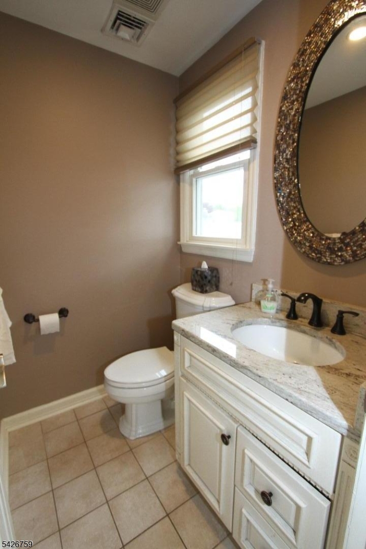 7 Stuart Street Waldwick, NJ 07463 - Photo 19 of 49