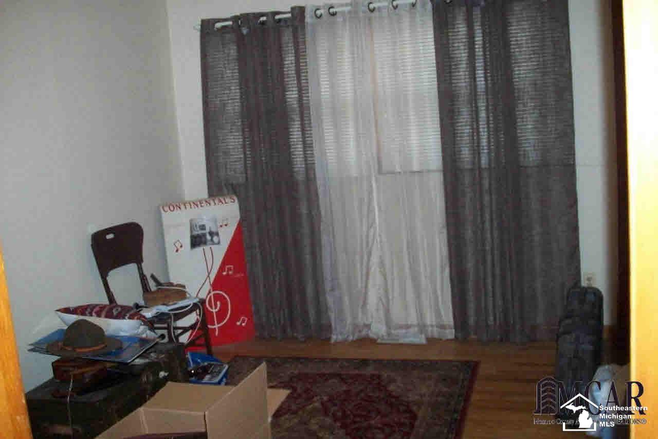 450 Steiner Road Monroe, MI 48162 - Photo 8 of 23 21389212-7.JPG