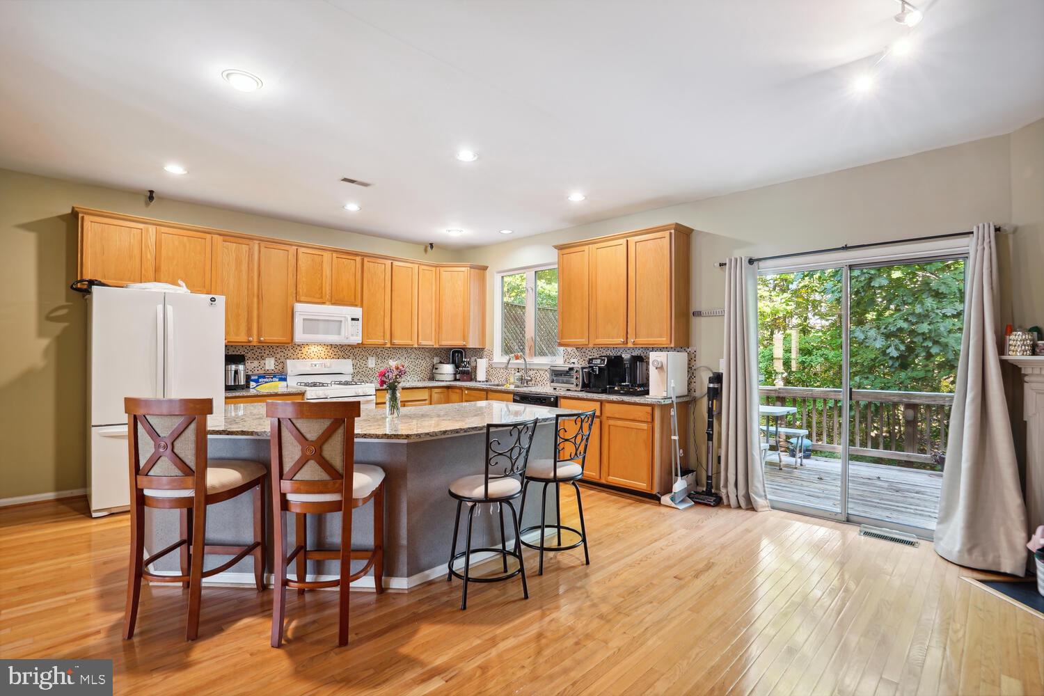 4151 Brookgreen Drive Fairfax, VA 22033 - Photo 9 of 29