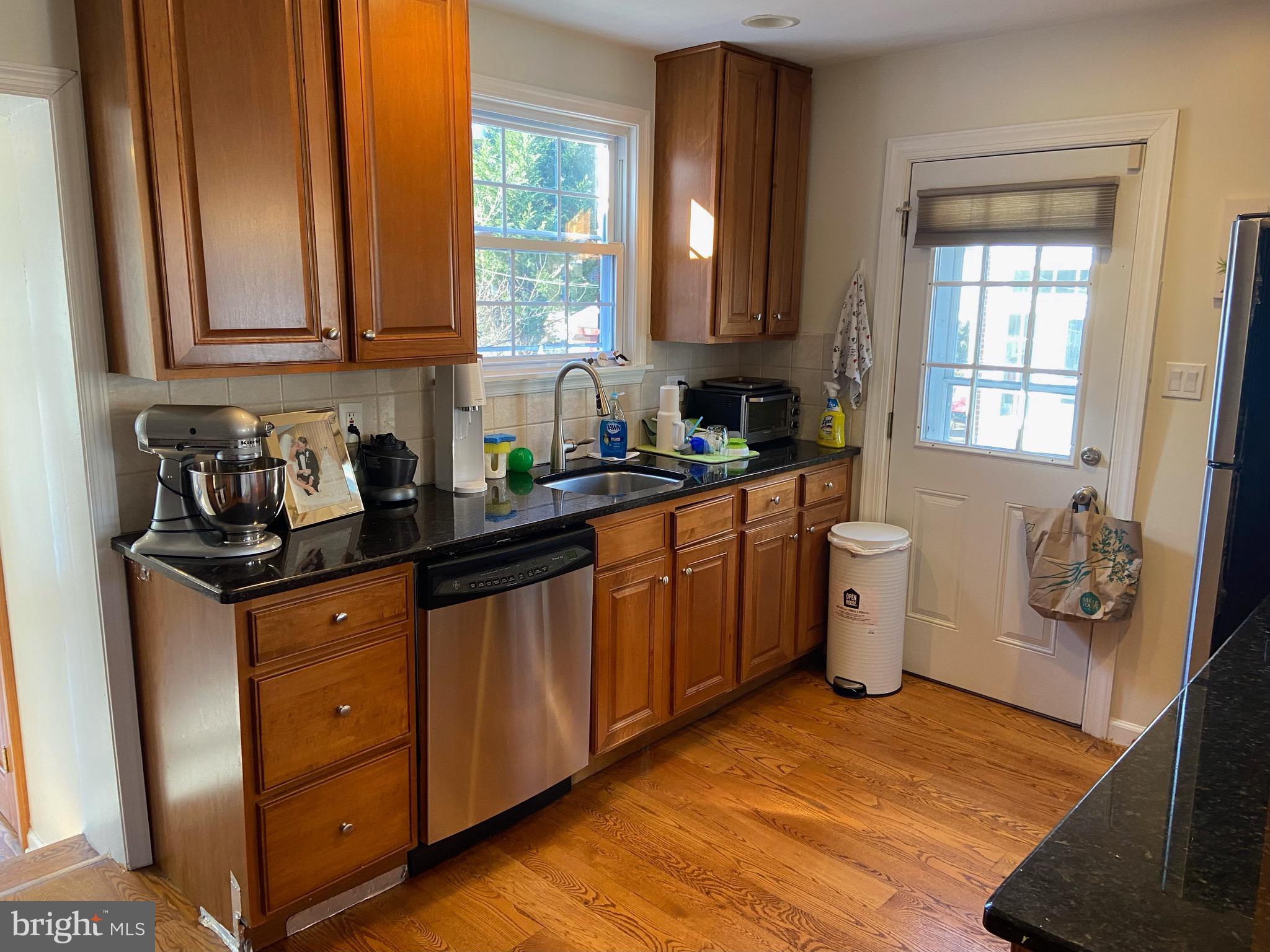 1524 Knox Road Wynnewood, PA 19096 - Photo 6 of 26