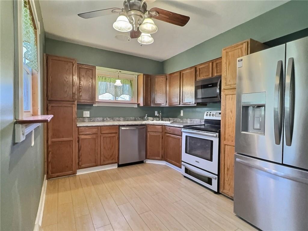 122 Bailey Road Fredericktown, PA 15333 - Photo 4 of 14 Gallery Image 4