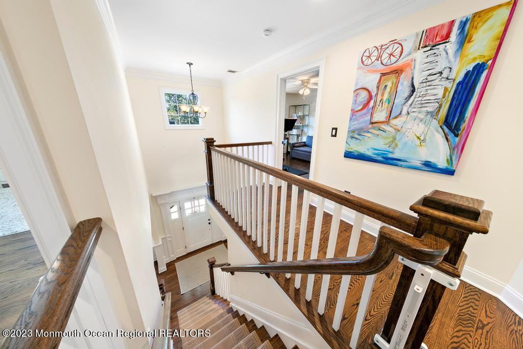104 River Road Rumson, NJ 07760 - Photo 18 of 37 Upstairs hallway