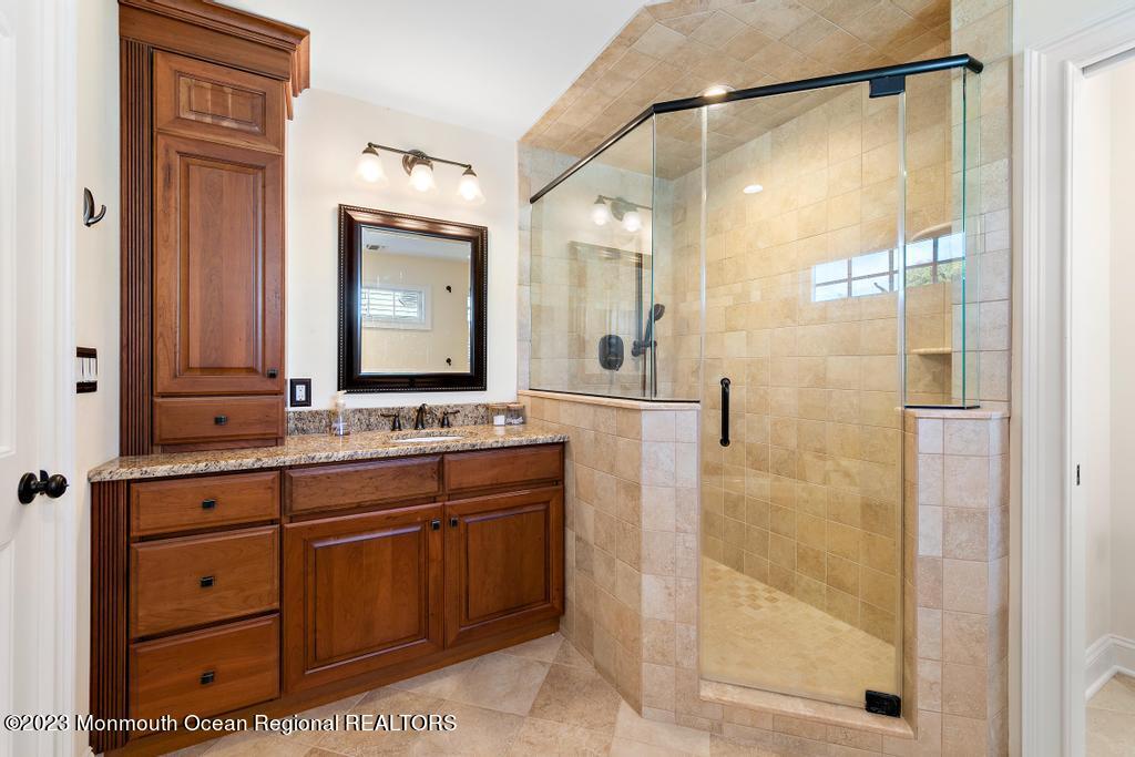 104 River Road Rumson, NJ 07760 - Photo 21 of 37 Primary bath