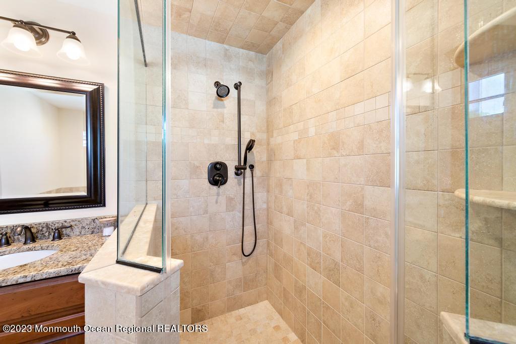 104 River Road Rumson, NJ 07760 - Photo 23 of 37 Primary bath