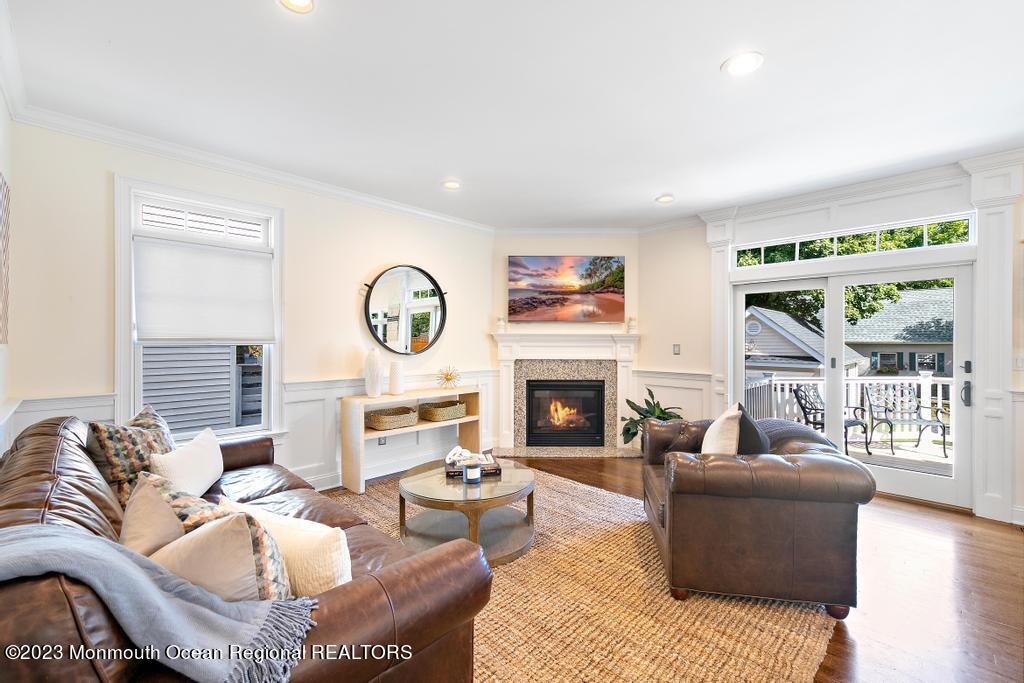 104 River Road Rumson, NJ 07760 - Photo 4 of 37 Family Room