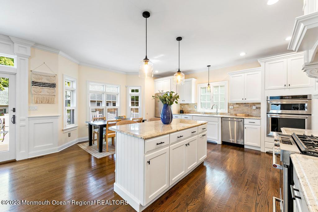 104 River Road Rumson, NJ 07760 - Photo 7 of 37 Kitchen