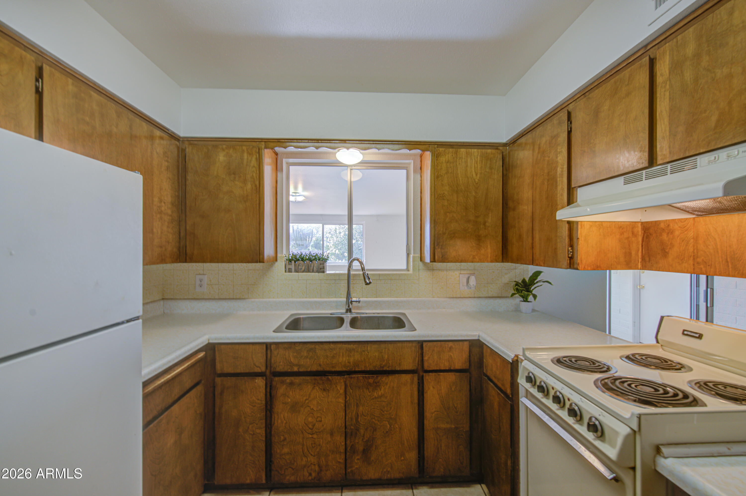 650 North Rennick Drive Apache Junction, AZ 85120 - Photo 24 of 36 Kitchen 3