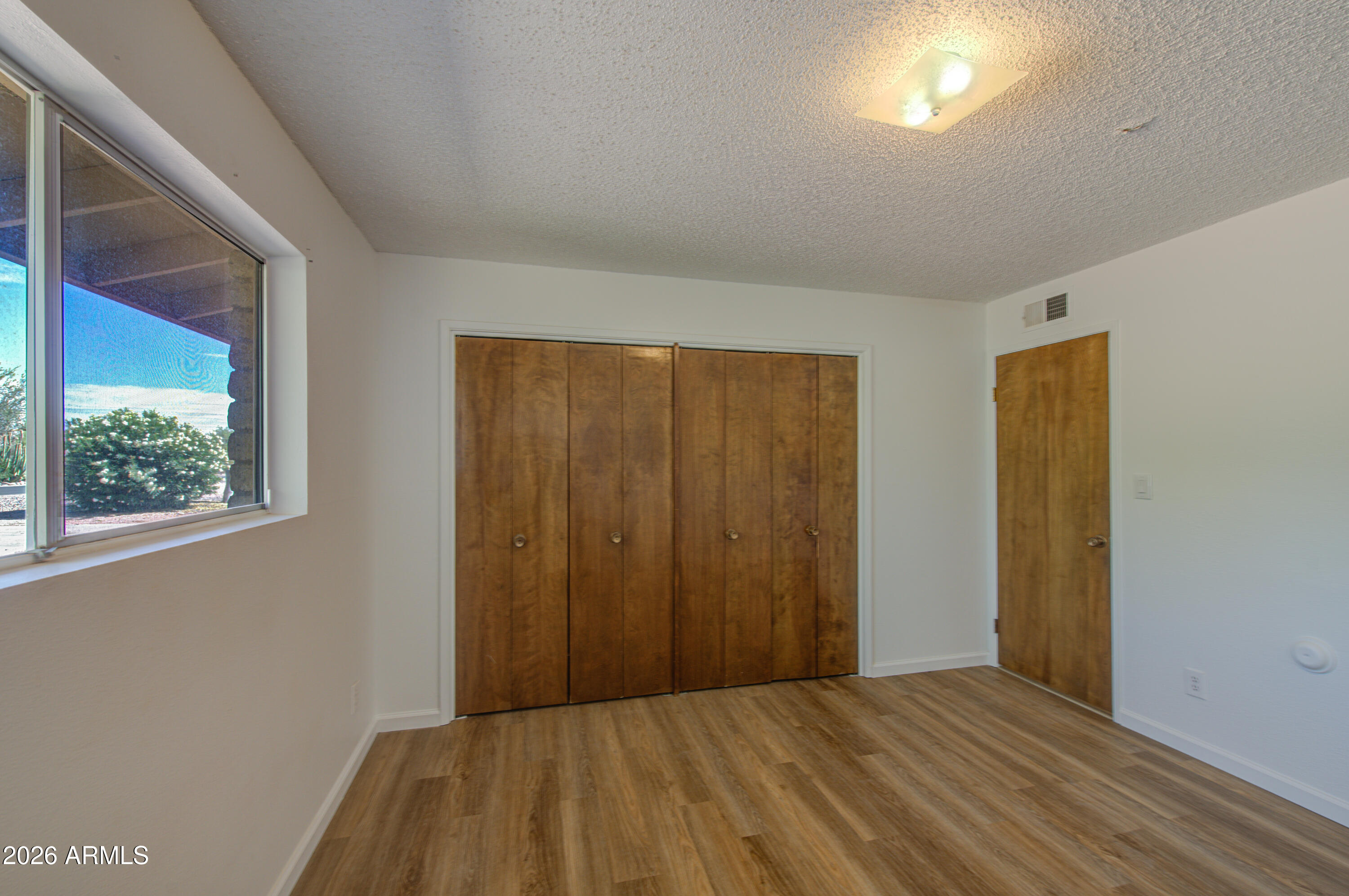 650 North Rennick Drive Apache Junction, AZ 85120 - Photo 5 of 36 Bedroom 1-pic 2