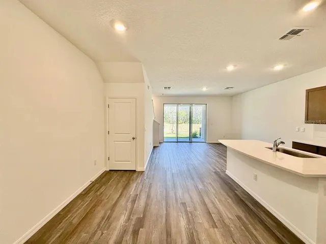 $2,100 | 11374 Velvet Apricot Drive, Land O Lakes, FL 34638